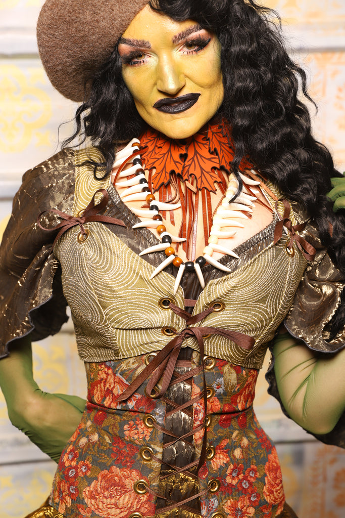 Cropped Courtier in Circle Light Moss - "The Onions & Ogres Collection"