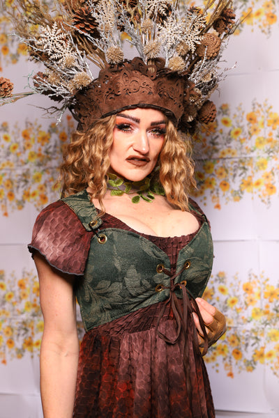 12. Cropped Courtier Corset In Green Forest Scroll – The Leave It To Beaver Collection