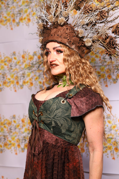12. Cropped Courtier Corset In Green Forest Scroll – The Leave It To Beaver Collection