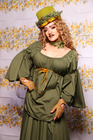 31. Flounce Blouse In Fern Green Cotton - The Leave It To Beaver Collection