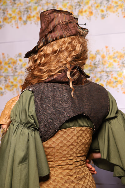 18. Cropped Lapel Vest In Barkcloth With Contrasting Lapel Stripe - The Leave It To Beaver Collection
