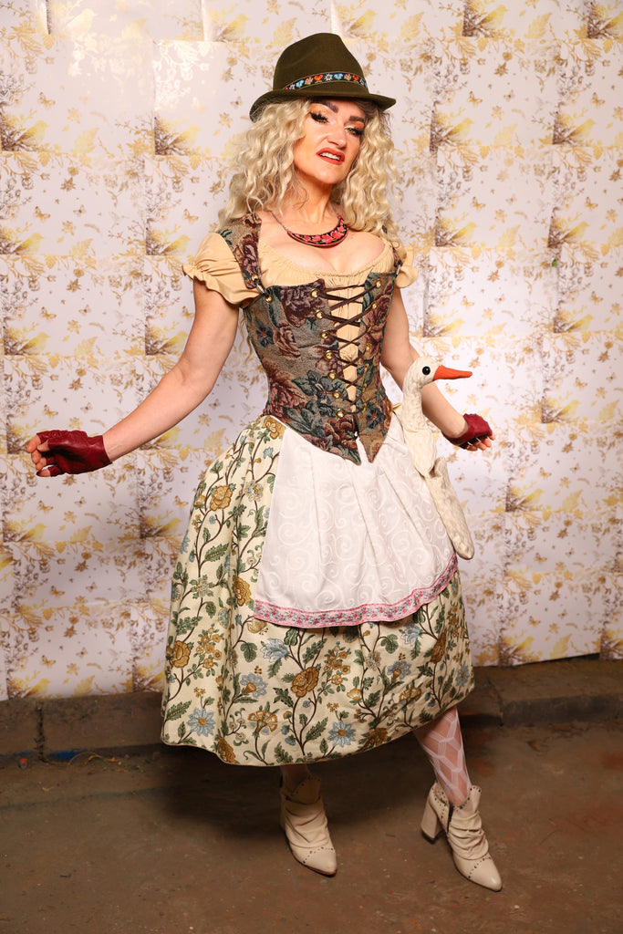 04. Oktoberfest Set #4: Elizabethan Corset + Hobbit Tulip Skirt + Apron *blouse sold separately* - Oktoberfest Sets Collection