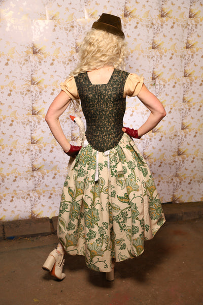 08. Oktoberfest Set #8: Elizabethan Corset + Hobbit Tulip Skirt + Apron *blouse sold separately* - Oktoberfest Sets Collection