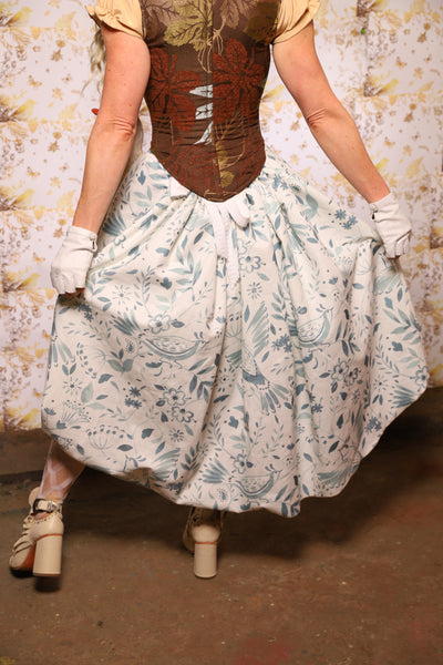 09. Oktoberfest Set #9: Elizabethan Corset + Hobbit Tulip Skirt + Apron *blouse sold separately* - Oktoberfest Sets Collection