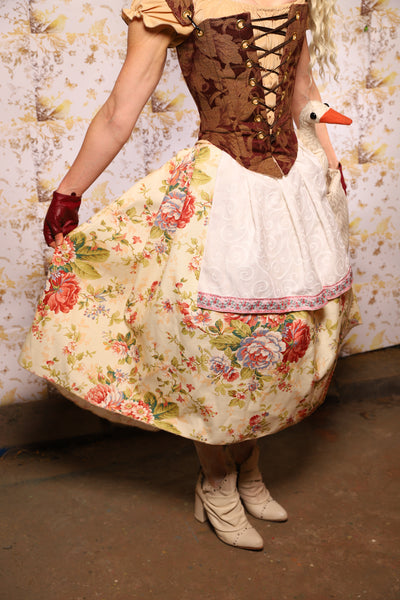 11. Oktoberfest Set #11: Elizabethan Corset + Hobbit Tulip Skirt + Apron *blouse sold separately* - Oktoberfest Sets Collection