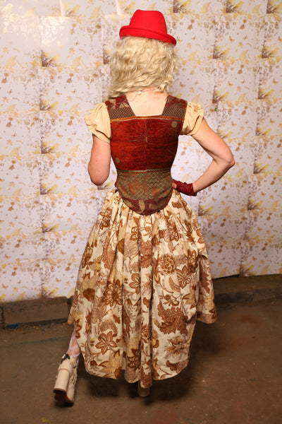 12. Oktoberfest Set #12: Elizabethan Corset + Hobbit Tulip Skirt + Apron *blouse sold separately* - Oktoberfest Sets Collection