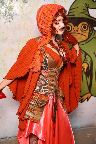 Petite Courtier in Toffee Swirl w/ Omens & Oddities Front Panels - Spooky Saturday Part 3