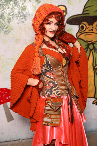 Petite Courtier in Toffee Swirl w/ Omens & Oddities Front Panels - Spooky Saturday Part 3