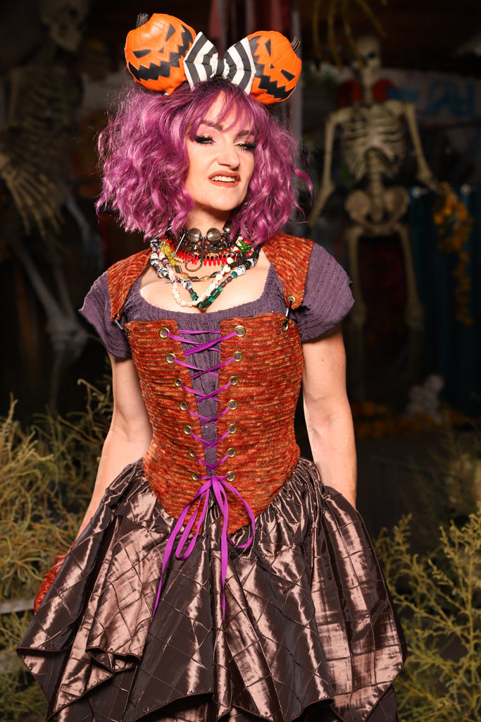 Elizabethan Corset in Emerald & Silver Medallion - Spooky Saturday Part 5