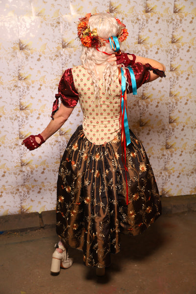 16. Oktoberfest Set #16: Elizabethan Corset + Hobbit Tulip Skirt + Apron *blouse sold separately* - Oktoberfest Sets Collection