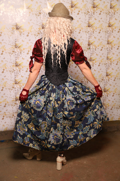 15. Oktoberfest Set #15: Elizabethan Corset + Hobbit Tulip Skirt + Apron *blouse sold separately* - Oktoberfest Sets Collection