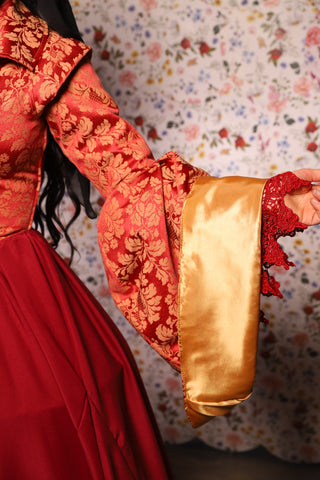 Detachable Renaissance Bell Sleeves in Tart Jacquard - The Tudor Tidings Collection
