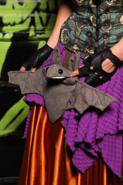 Clip-on BELFRY THE GRAY BAT POUCH - Spooky Saturday Part 8