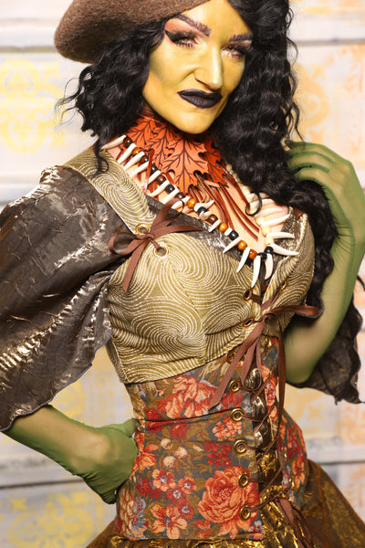 Cropped Courtier in Circle Light Moss - "The Onions & Ogres Collection"