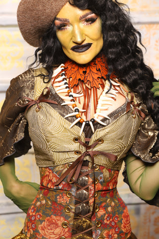Cropped Courtier in Circle Light Moss - "The Onions & Ogres Collection"