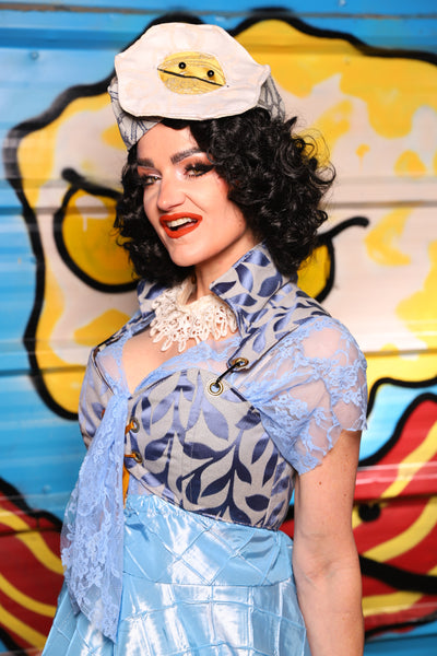 Cropped Courtier w/collar in Willow Porcelain – "Wakey Wakey Eggs & Bakey" Collection
