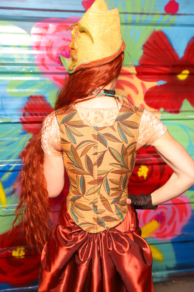 Elizabethan Corset in Wild Unknown - Day 9 of "Celebrating 22 Years of Damsel"