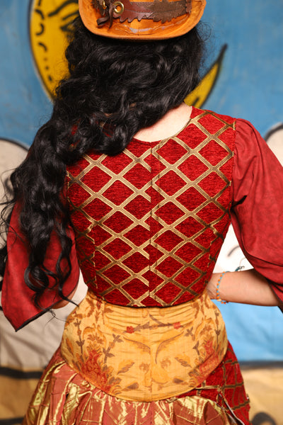 Cropped vixen w/Clasp Collar in Crimson & Gold Lattice - The Goldenberry Collection