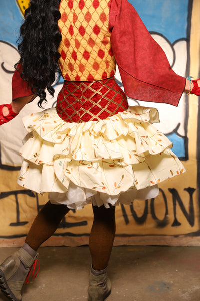 Set of 2 Tieranny Ruffles in Ivory and Gold Reeds - The Goldenberry Collection