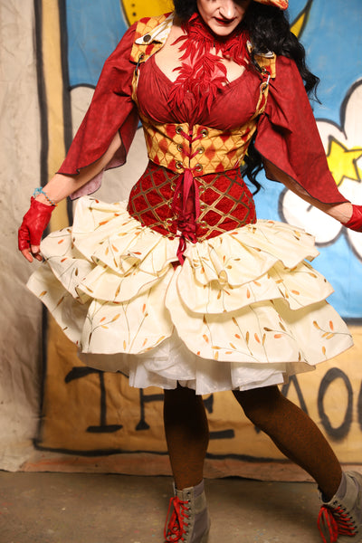 Set of 2 Tieranny Ruffles in Ivory and Gold Reeds - The Goldenberry Collection