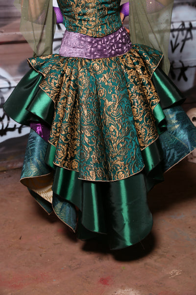 Deluxe Tie-On Two-Tier Peplum Ruffle in Winifred Vines & Emerald - The Sanderson Sisters Collection