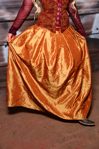 Tulip Skirt in Golden Embroidery - The Sanderson Sisters Collection