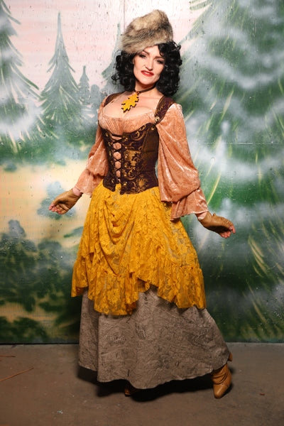 Crescent skirt w/ruffle in Gold Stretch Lace - Day 11 of 12 Days of Christmas