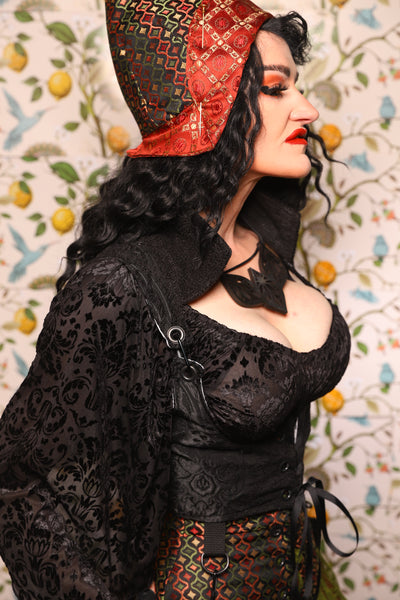 Cropped Vixen in *WITH Pockets* in Black Medallion - The Wandering Minstrel Collection