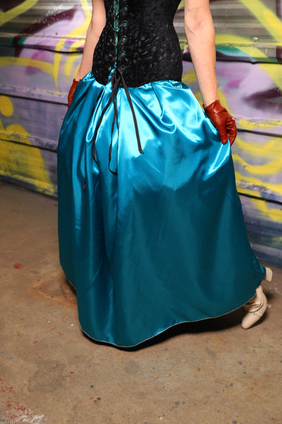 Tulip Skirt in Turquoise Satin - Day 19 of "Celebrating 22 Years of Damsel"