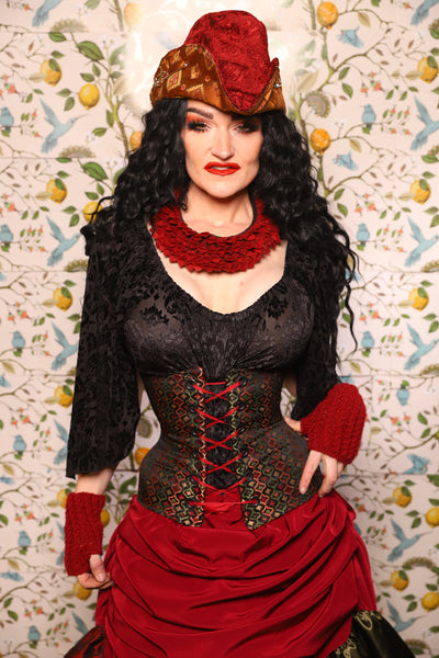 Petite Wench in Troubadour Jacquard - The Wandering Minstrel Collection