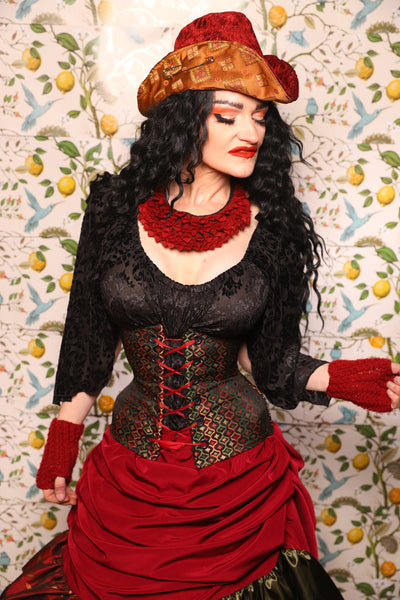 Petite Wench in Troubadour Jacquard - The Wandering Minstrel Collection