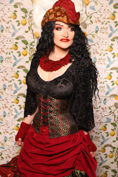 Petite Wench in Troubadour Jacquard - The Wandering Minstrel Collection